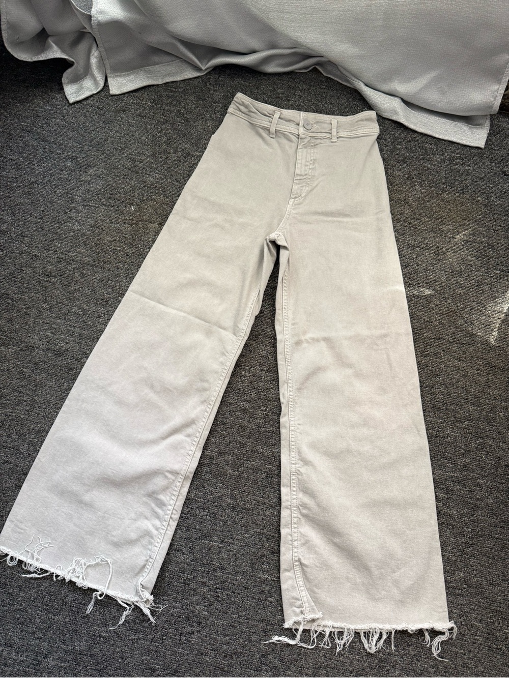 Zara wide-leg jeans light gray
